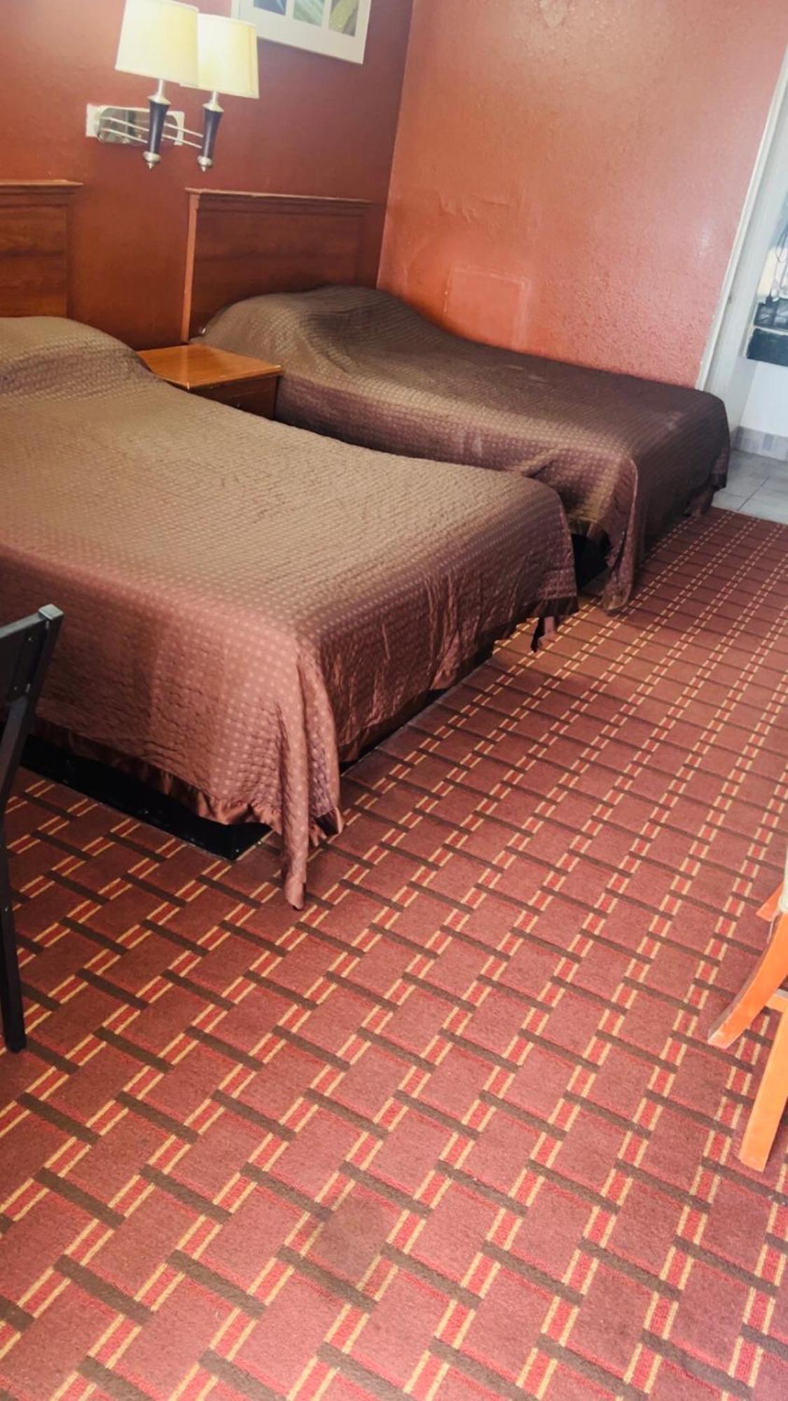 Executive Inn ร็อบส์ทาวน์ ภายนอก รูปภาพ